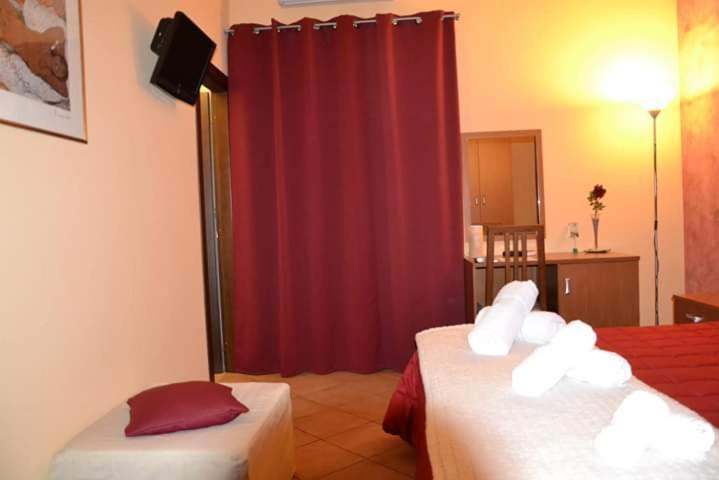Donjon Suite Centro Storico Кастельбуоно Номер фото