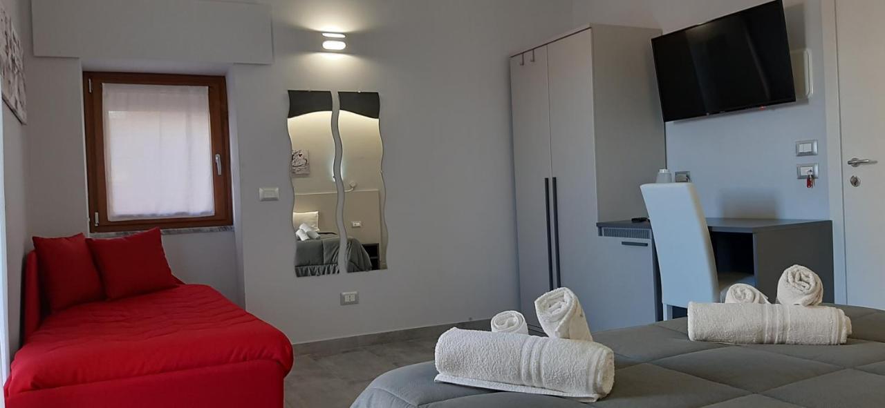Donjon Suite Centro Storico Кастельбуоно Екстер'єр фото